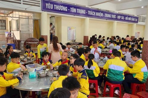 Phường Xuân Hương - Đà Lạt lập đoàn kiểm tra công tác bán trú tại các trường học