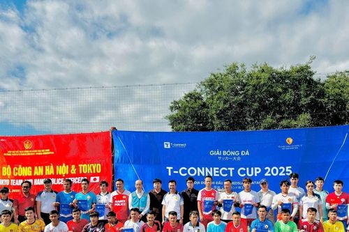 Giao lưu bóng đá giữa Công an TP. Hà Nội và Sở Cảnh sát Tokyo (Nhật Bản)