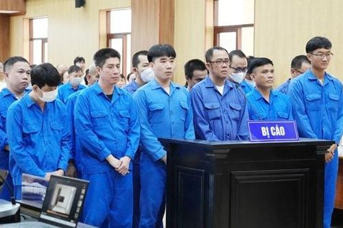 Nhiều cán bộ môi giới, nhận hối lộ để biến hóa đất công