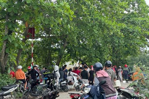 Tìm thấy thi thể nam sinh lớp 9 đi câu cá bị trượt chân xuống rạch Bến Cát