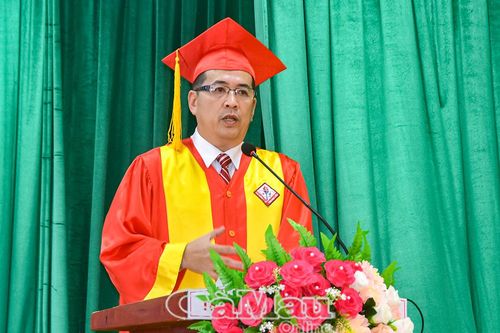 119 tân cử nhân Y tế Bạc Liêu nhận bằng tốt nghiệp
