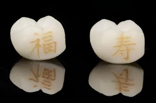 Độc lạ trào lưu xăm răng của giới trẻ Trung Quốc
