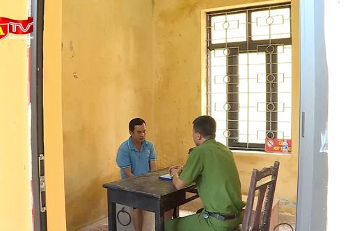 Khởi tố, bắt tạm giam 1 bị can trong vụ máy xúc đào trúng mồ mả