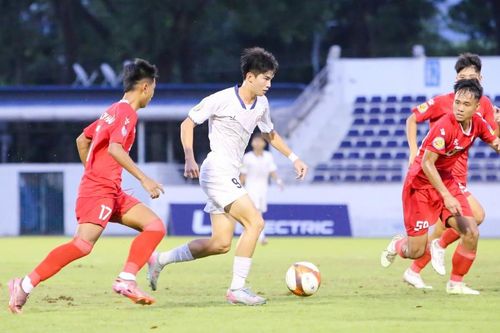 'Nảy lửa' vòng bán kết U17 quốc gia 2025