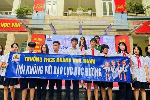 Học sinh Trường THCS Hoàng Hoa Thám cùng nhau xây dựng môi trường học tập an toàn, thân thiện