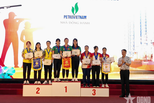 Gần 300 xạ thủ tranh tài Giải vô địch bắn súng quốc gia 2025