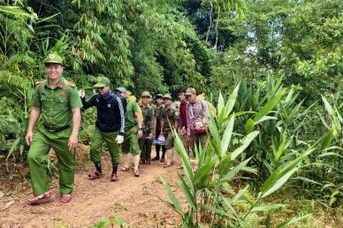 Mang Trung Thu sớm đến bản làng vùng cao