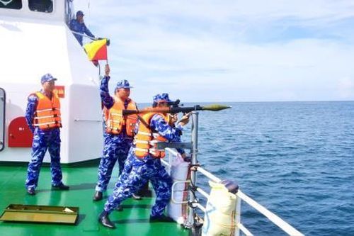 Cận cảnh Bộ Tư lệnh Vùng Cảnh sát biển 2 diễn tập, bắn đạn thật trên biển