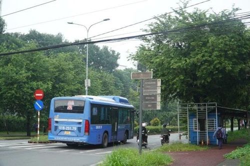 Tăng cường các tuyến xe buýt phục vụ sinh viên trong Khu đô thị ĐHQG TP. HCM