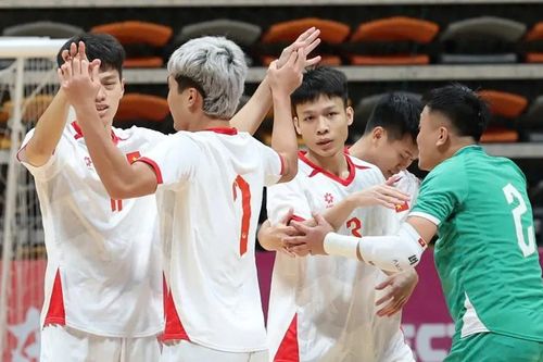 Thắng đậm Trung Quốc, futsal Việt Nam cầm chắc tấm vé dự Cúp châu Á