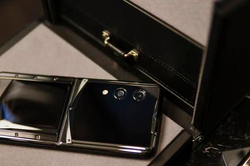 Vertu Quantum Flip chinh phục người tiêu dùng sành điệu
