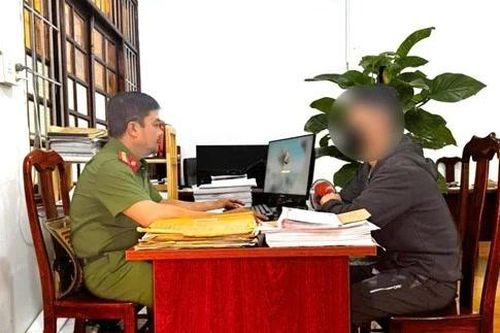 Hơn 300 người sập bẫy kẻ lừa đảo tuổi teen
