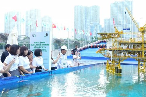 Triển lãm Khoa học, Công nghệ 'The New Genergy' thu hút đông đảo khách tham quan
