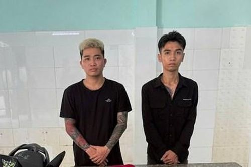 Bắt tạm giam hai TikTok về tội 'Gây rối trật tự công cộng'