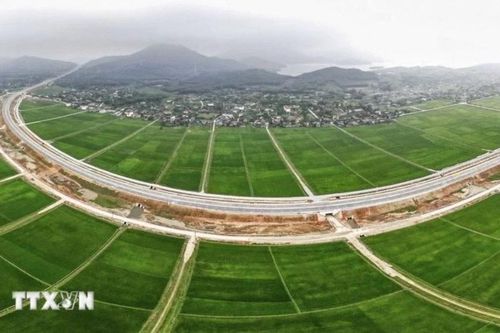Nhiều điểm nghẽn về đất đai: 'Nóng' bảng giá đất, chi phí bồi thường quá cao