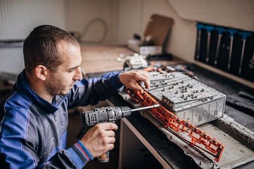 Giá pin xe điện sắp 'bèo bọt' hơn nhờ phương pháp tái chế pin đột phá nhưng rẻ tiền