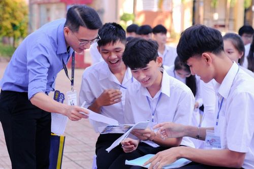 Vì sao Bộ GD&ĐT quyết định bỏ hình thức đình chỉ học sinh?