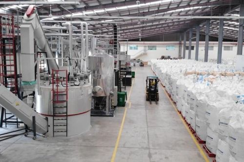 Ngành nhựa tìm cách thích ứng 'luật chơi mới' trên thị trường xuất khẩu