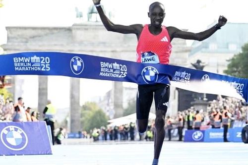Cú đúp cho Kenya ở Berlin Marathon 2025