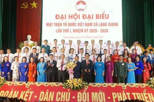 Phát huy dân chủ, củng cố khối đại đoàn kết, xây dựng xã Lạng Giang phát triển bền vững
