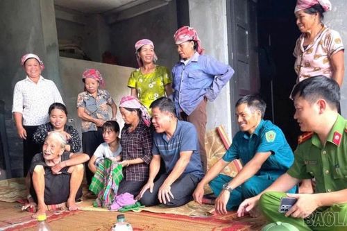 Văn Bàn: Huy động hàng trăm người xuyên đêm tìm cụ bà 82 tuổi bị lạc trong rừng