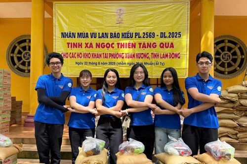 Hành trình xanh của những trái tim trẻ