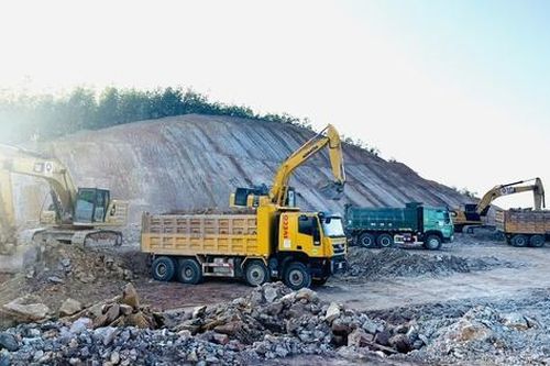 Chính sách đặc thù cấp phép mỏ vật liệu tạo 'bàn đạp' đưa loạt cao tốc về đích sớm