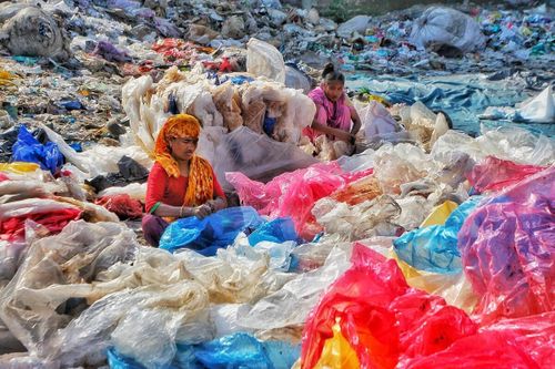 Ô nhiễm nhựa: Thách thức lớn của phát triển bền vững