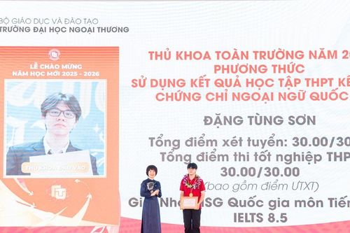Đặng Tùng Sơn Thủ khoa toàn trường Đại học Ngoại thương 2025: Hành trình bền bỉ chinh phục tri thức