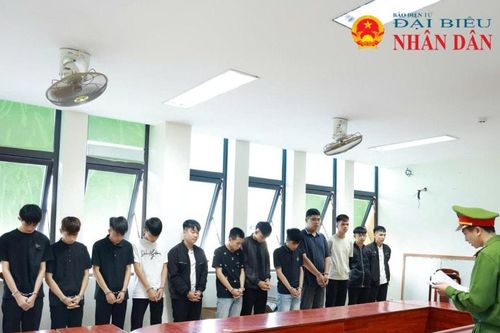 Quảng Trị: Khởi tố 16 đối tượng trong vụ án 'Bắt giữ người trái pháp luật' và 'Cố ý gây thương tích'
