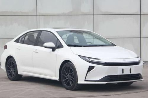 Toyota Corolla 2026: Khi 'bản hit cũ' được remix theo phong cách Camry