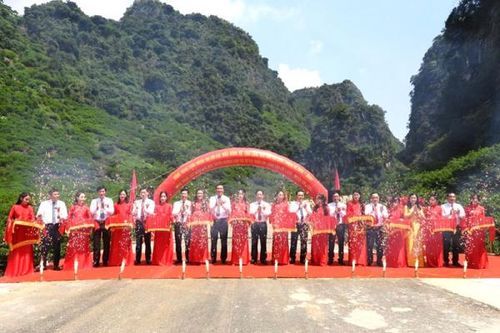 Khánh thành tuyến đường kết nối phát triển sản xuất vùng cây trồng đặc sản Lạng Sơn