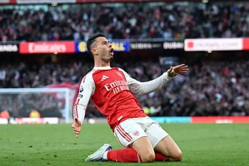 Gabriel Martinelli giúp Arsenal giữ lại một điểm