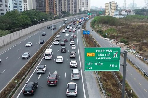 Tiếp tục điều chỉnh giao thông trên hai cao tốc vào Hà Nội