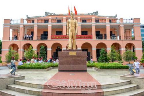Bảo tàng Hồ Chí Minh - nơi ghi nhớ công ơn Người