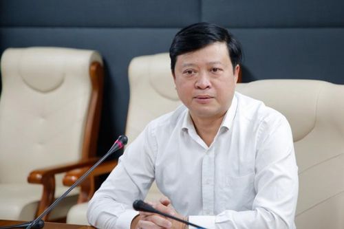 Vụ học sinh giật tóc, xô ngã cô giáo: Cần can thiệp tâm lý thay vì trừng phạt
