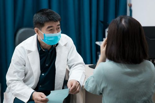 Chuyên gia da liễu kể chuyện thi và học bác sĩ nội trú cách đây hơn 25 năm