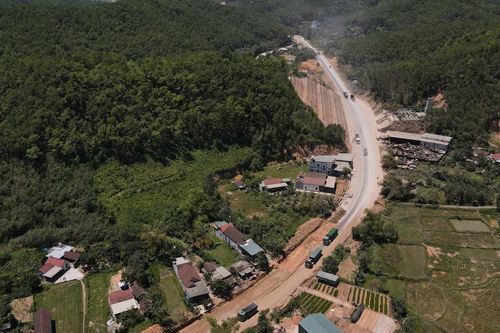 Nghệ An: Dự án cải tạo, mở rộng QL 7 vẫn vướng mặt bằng