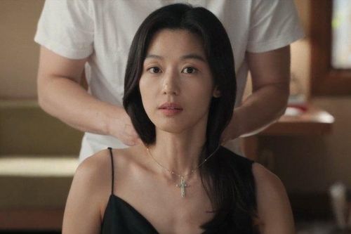 Jun Ji Hyun bị tẩy chay, hủy bỏ loạt quảng cáo?