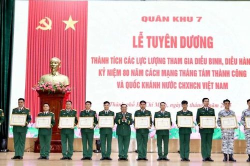 Quân khu 7 tuyên dương lực lượng tham gia nhiệm vụ A80
