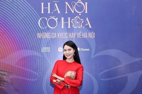 Khám phá 'Hà Nội cờ hoa' qua tiếng hát của Nghệ sĩ Nhân dân Mai Hoa