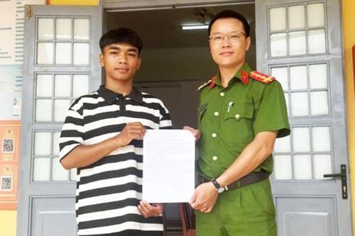 Sau khi xem phim Mưa đỏ, thanh niên tình nguyện tham gia nghĩa vụ CAND