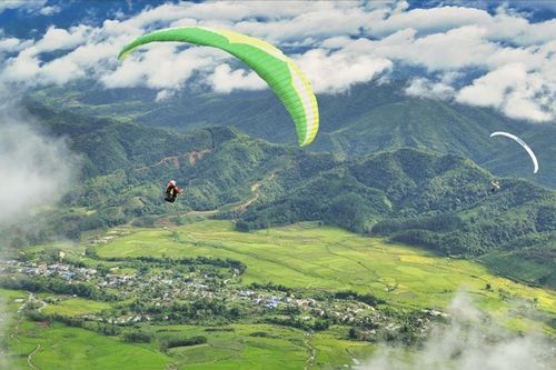 Khám phá những đỉnh núi Lai Châu kỳ vĩ