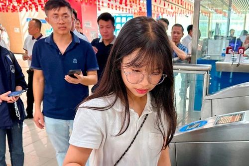 Trải nghiệm mới: Người dân đi tàu điện chỉ với CCCD, thẻ VISA hoặc QR