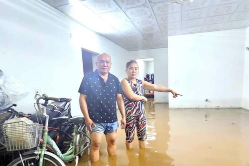 Người dân ở Pleiku thức cả đêm để canh nước dâng