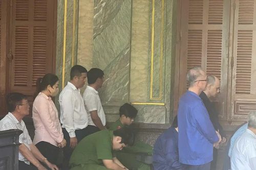 Nhóm nhân viên ngân hàng 'tiếp tay' doanh nghiệp chiếm đoạt hàng trăm tỷ đồng