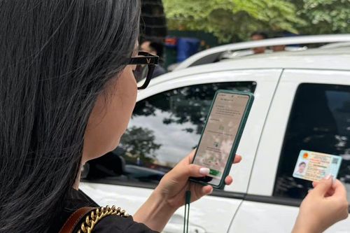 Doanh nghiệp vận tải loay hoay 'ngóng' hướng dẫn nâng cấp tài khoản giao thông