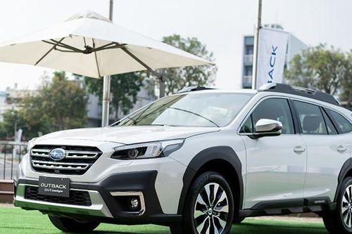 Loạt xe gầm cao tiền tỷ đang giảm giá sâu, có mẫu khách mua lời hơn nửa tỷ đồng