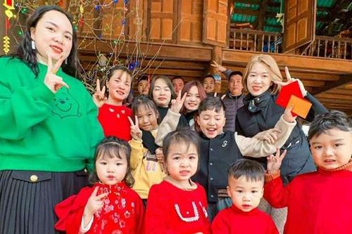 Hết lòng yêu thương 2 con riêng của chồng, mẹ kế U40 nhận 'trái ngọt'