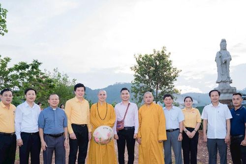 Lễ khởi công trùng tu, tôn tạo Chùa Lối, xã Vạn An